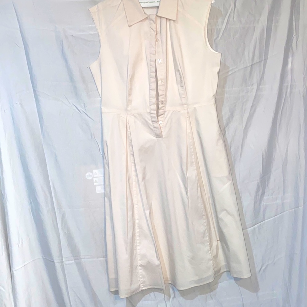 Sleeveless dress